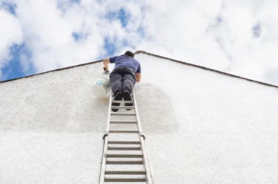 Peinture extérieure à Sainte-Sabine-sur-Longève — façades et ravalement